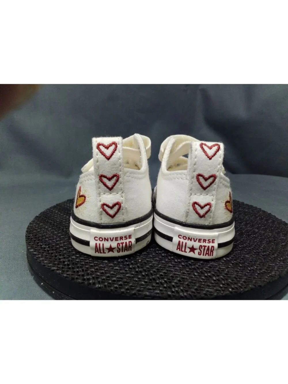 Converse White Canvas Toddler Shoes W/ Heart Embroidery Size 8 NEW NO BOX !